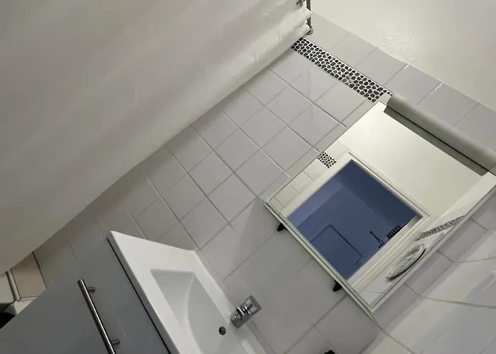 Rest 'in Born 2* Parentis-en-Born